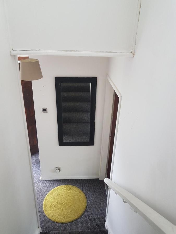 4 Mereside Walk Manchester Exterior photo