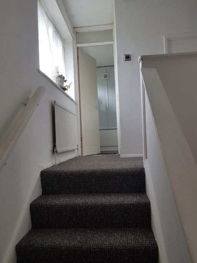 4 Mereside Walk Manchester Exterior photo